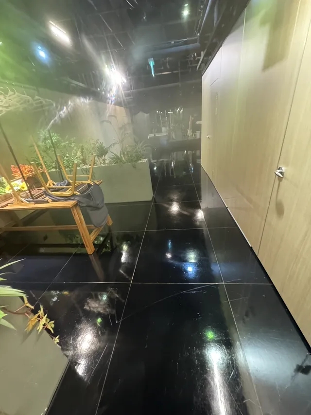 강남 가라오케 바닥왁스코팅 시공 후