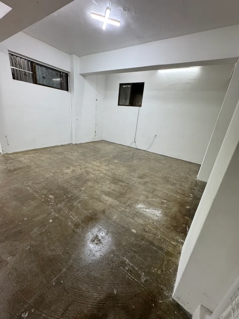 역삼동 스튜디오 바닥본드제거 시공 후