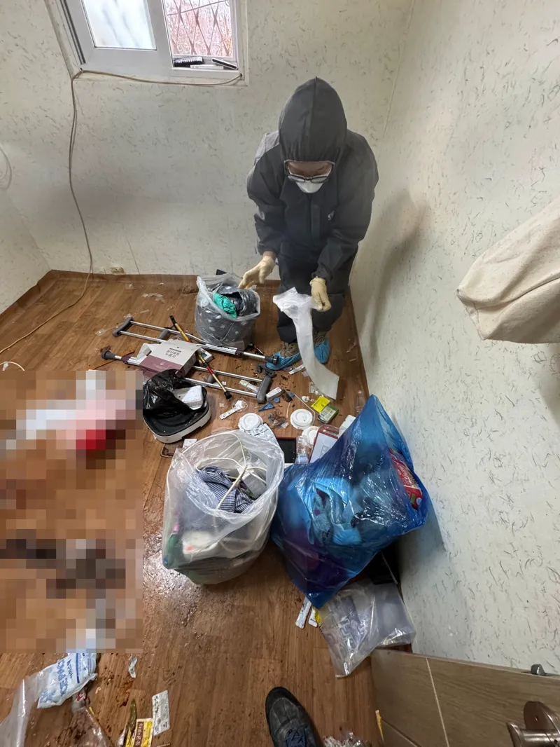 오염 구역 청소 실제 현장 사진 1