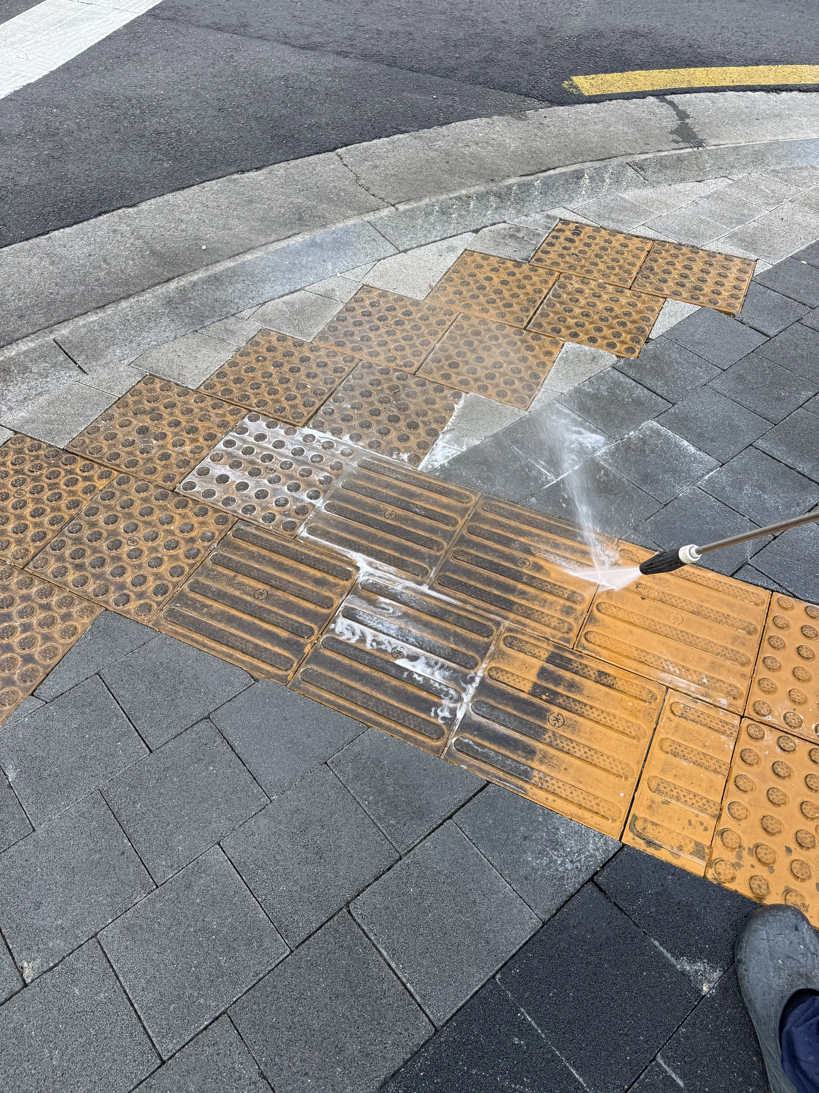 마감 잔여물과 특수 오염 실제 현장 사진 1