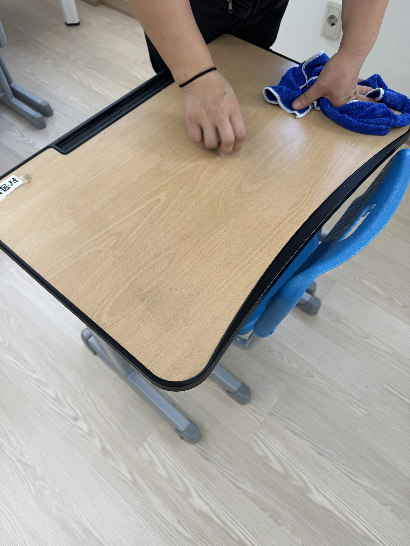 책걸상과 수납장 실제 현장 사진 1