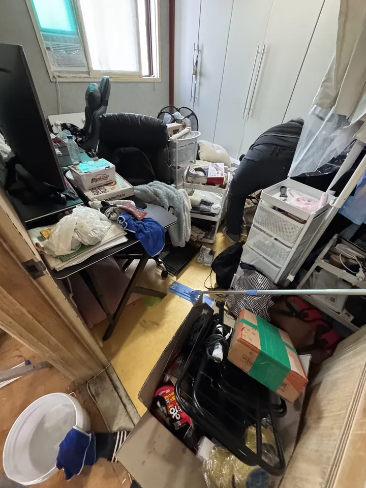 쓰레기 수거와 폐기물 처리 실제 현장 사진 2