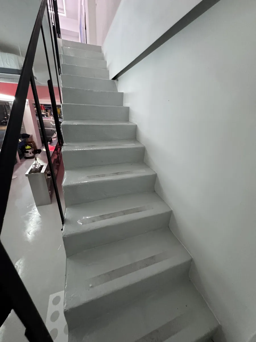 서울 서초구 건물 사무실청소 작업 후, 계단