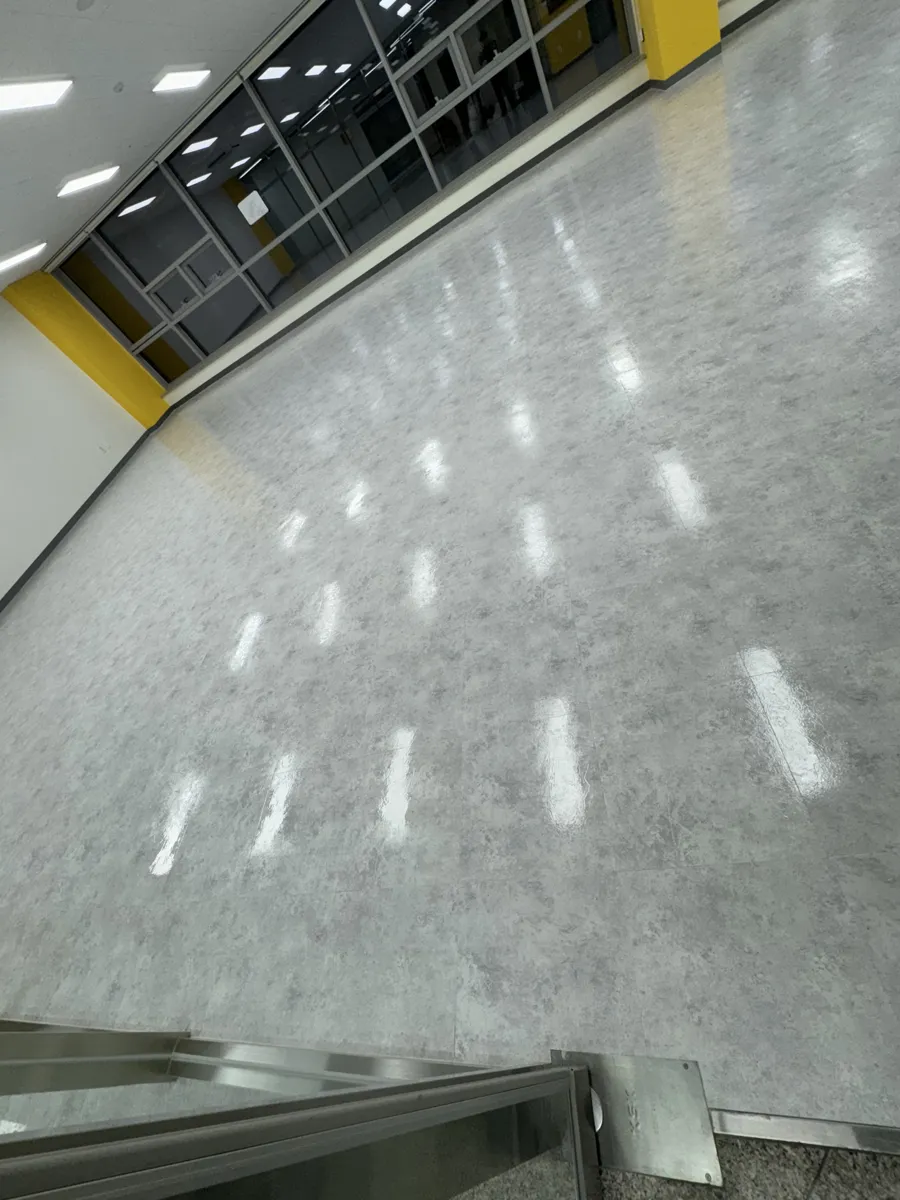 파주 실내 바닥왁스코팅 · 작업 후