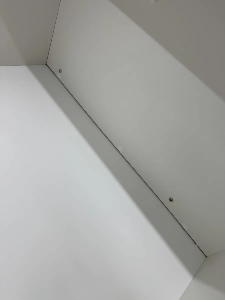 서울 영등포구 약국 인테리어청소 작업 후, 수납장 안쪽 모서리