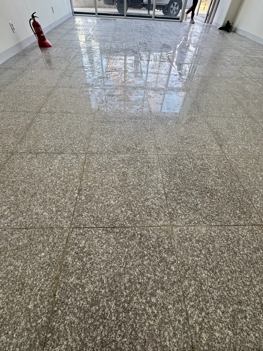 용인 수지구 상가 바닥본드제거 · 작업 후